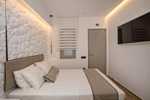levantes luxury suites i
