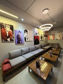 Grey Escape Apartements,,0 star