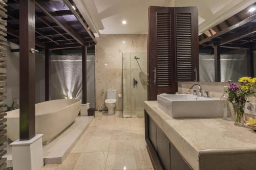 villa litera seminyak