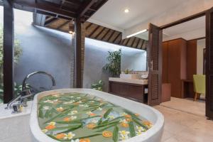 villa litera seminyak