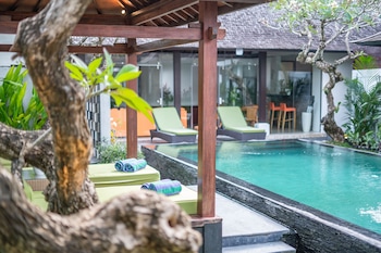 villa litera seminyak