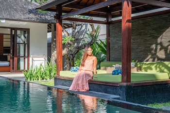 villa litera seminyak