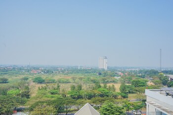 Cozy And Relax Studio Room @ Tree Park Bsd Apartment,,0 star