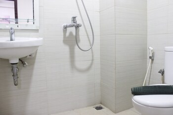 comfortable and gorgeous 2br at gateway pasteur apartment
