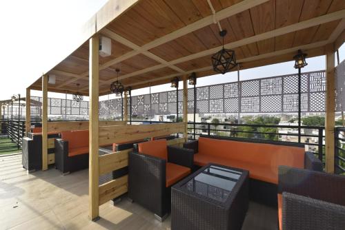 hotel crown plaza malviya nagar