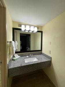 la quinta inn by wyndham indianapolis airport lynhurst