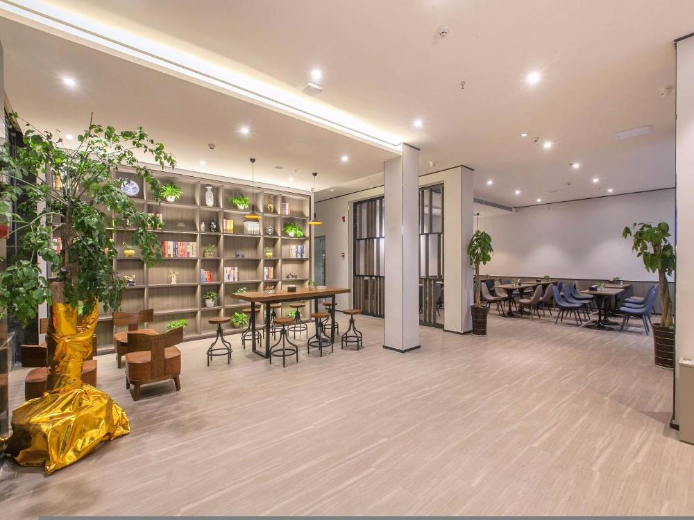 hanting hotel zhijiang yanjiang avenue