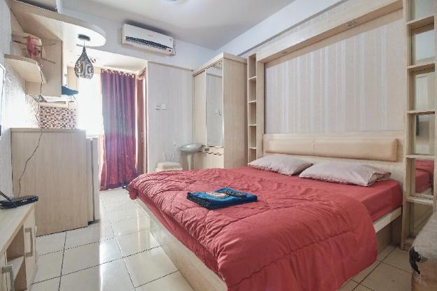 apartment green lake view ciputat by celebrity room