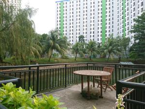 apartment green lake view ciputat by celebrity room
