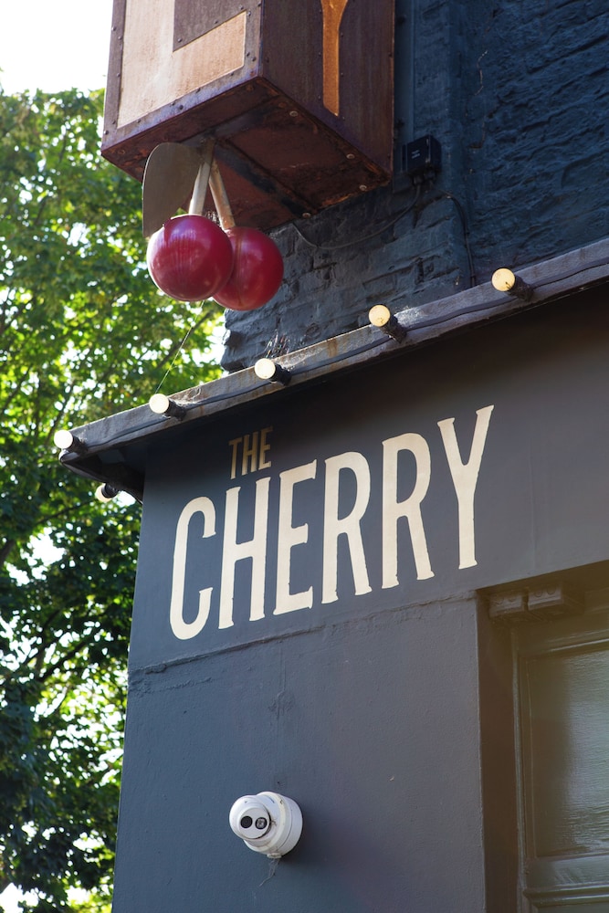 cherry bar rooms