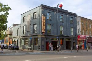 cherry bar rooms