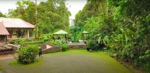 Tapirus Lodge,,3 star