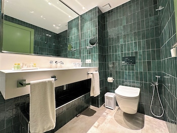 hotel ribera de triana reopening