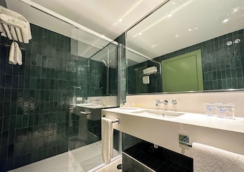 hotel ribera de triana reopening