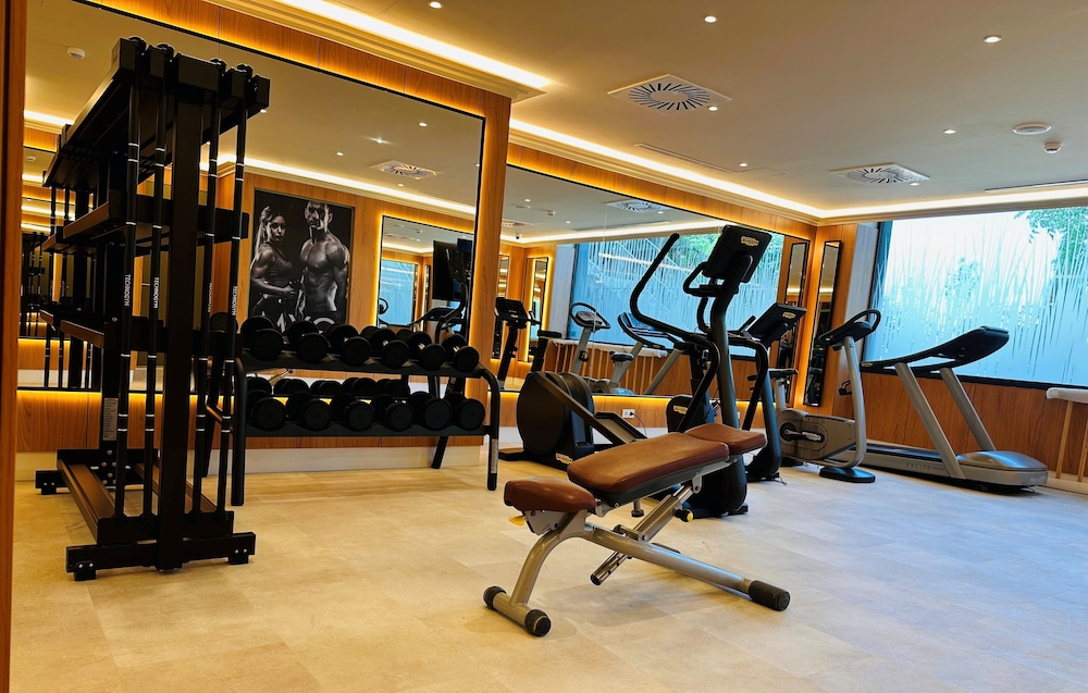 hotel ribera de triana reopening