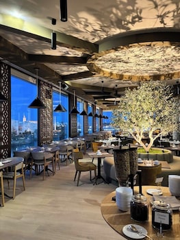 hotel ribera de triana reopening