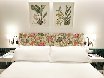 hotel ribera de triana reopening