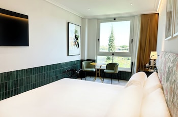 hotel ribera de triana reopening