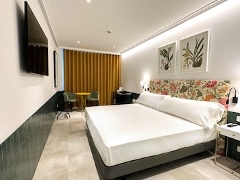 hotel ribera de triana reopening