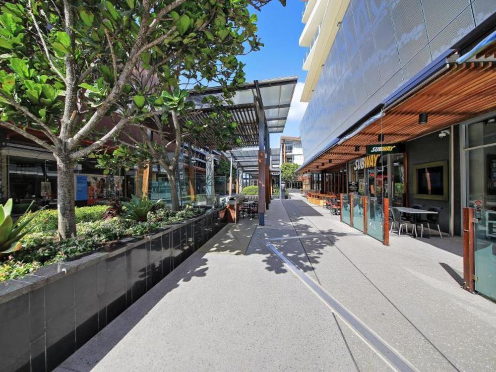 link portside wharf apartment hotel