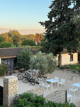 arles