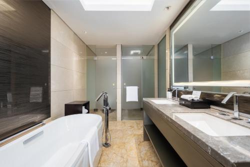 intercontinental jinan city center by ihg