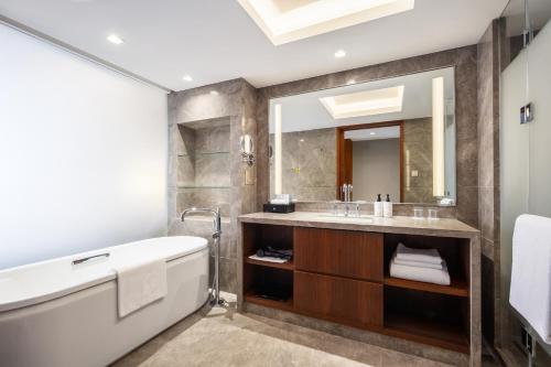 intercontinental jinan city center by ihg