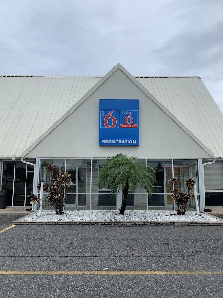 inn and suites of englewood