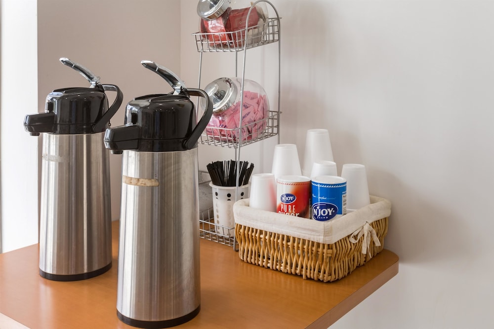 inn and suites of englewood