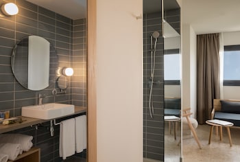 aqua hotel silhouette and spa adults only