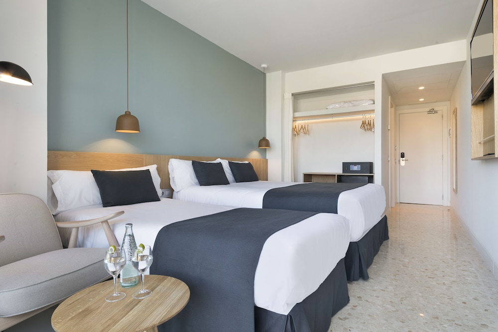 aqua hotel silhouette and spa adults only