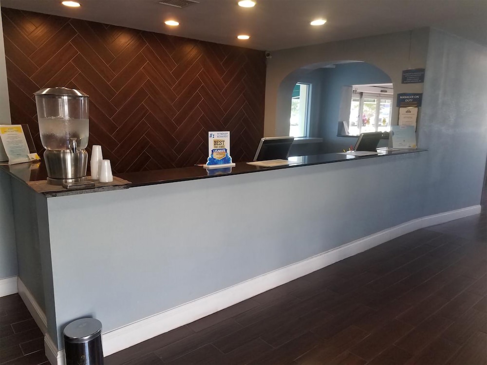 blue way inn and suites wichita