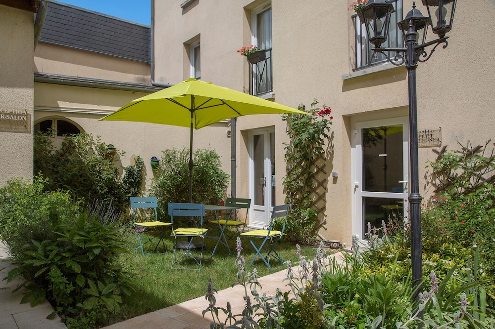 brit hotel chinon le lion dor