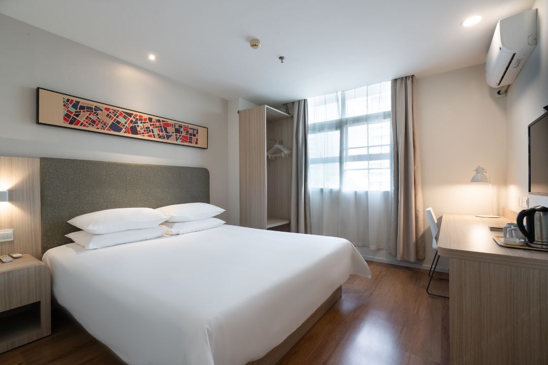 hanting hotel guangzhou yantang metro station