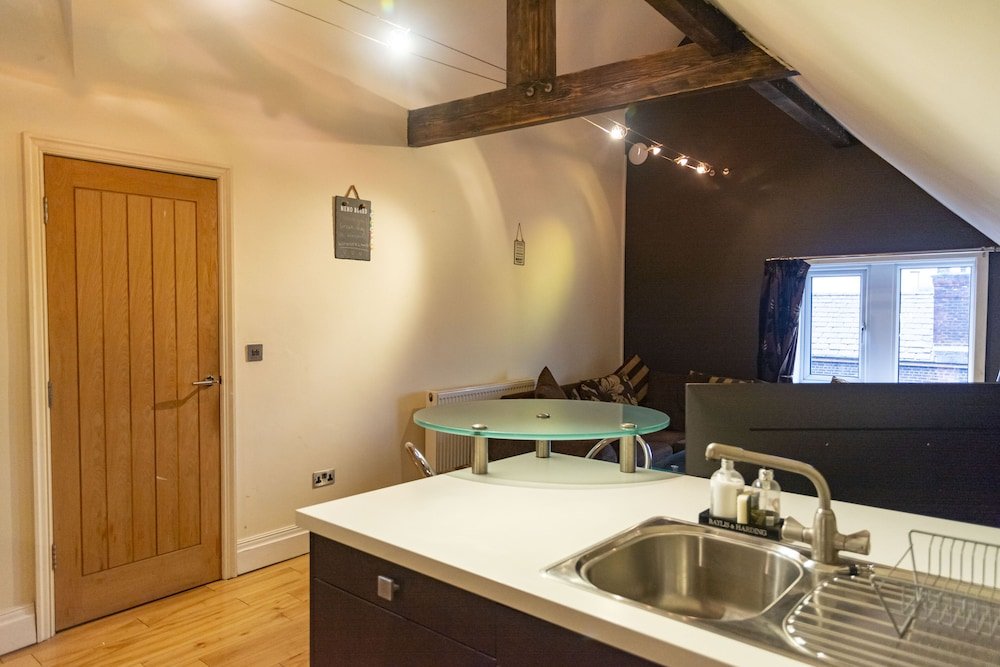 luxury apt no 2 one bed apartment