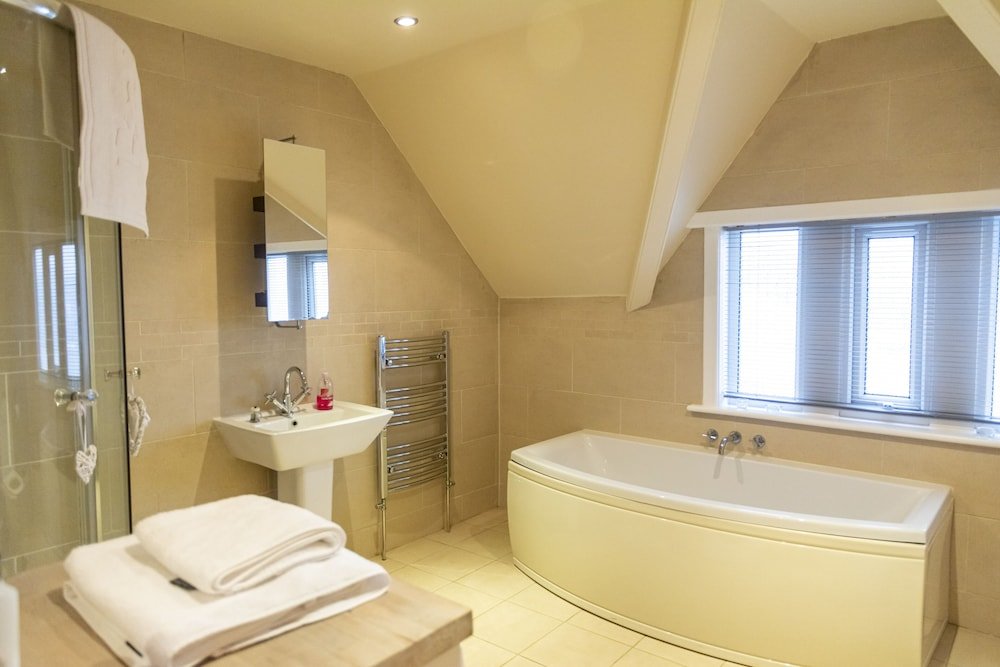 luxury apt no 2 one bed apartment