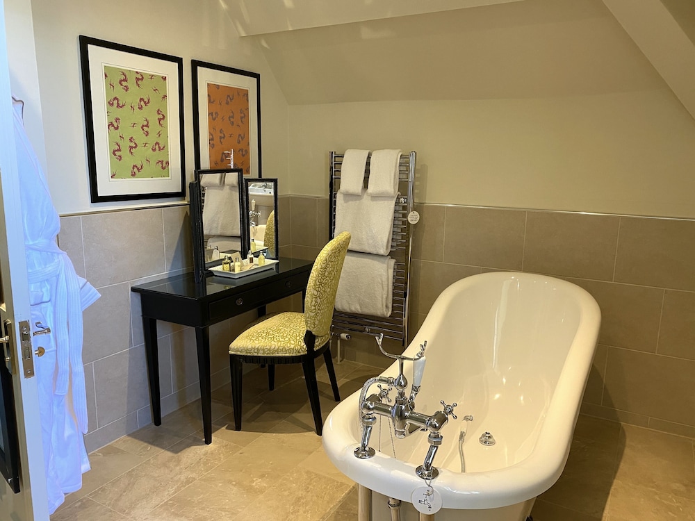 the slaughters manor house