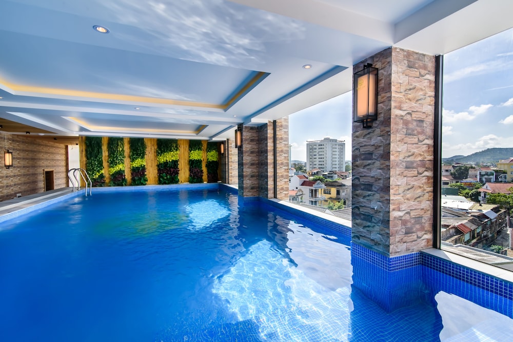 thanh lich royal boutique hotel