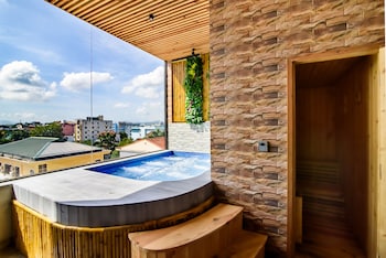thanh lich royal boutique hotel