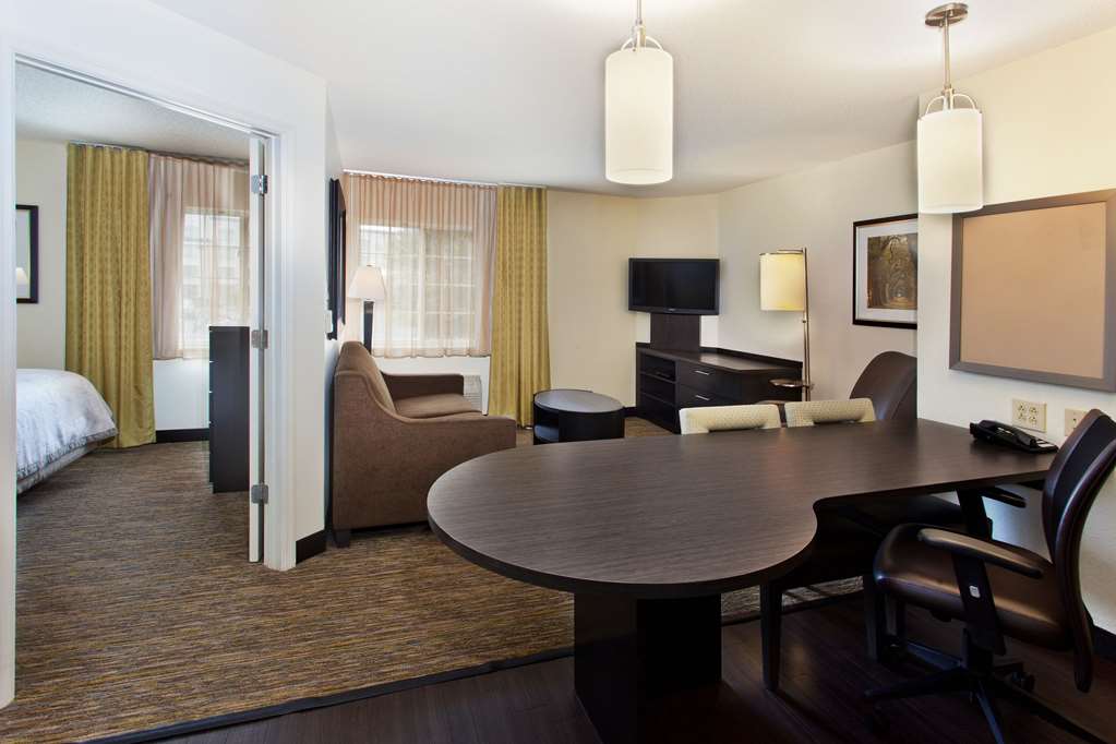 sonesta simply suites dallas las colinas