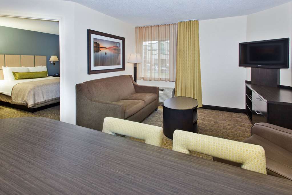 sonesta simply suites dallas las colinas