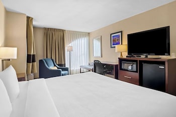 quality suites irving las colinas