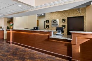 quality suites irving las colinas