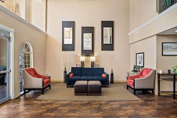 quality suites irving las colinas