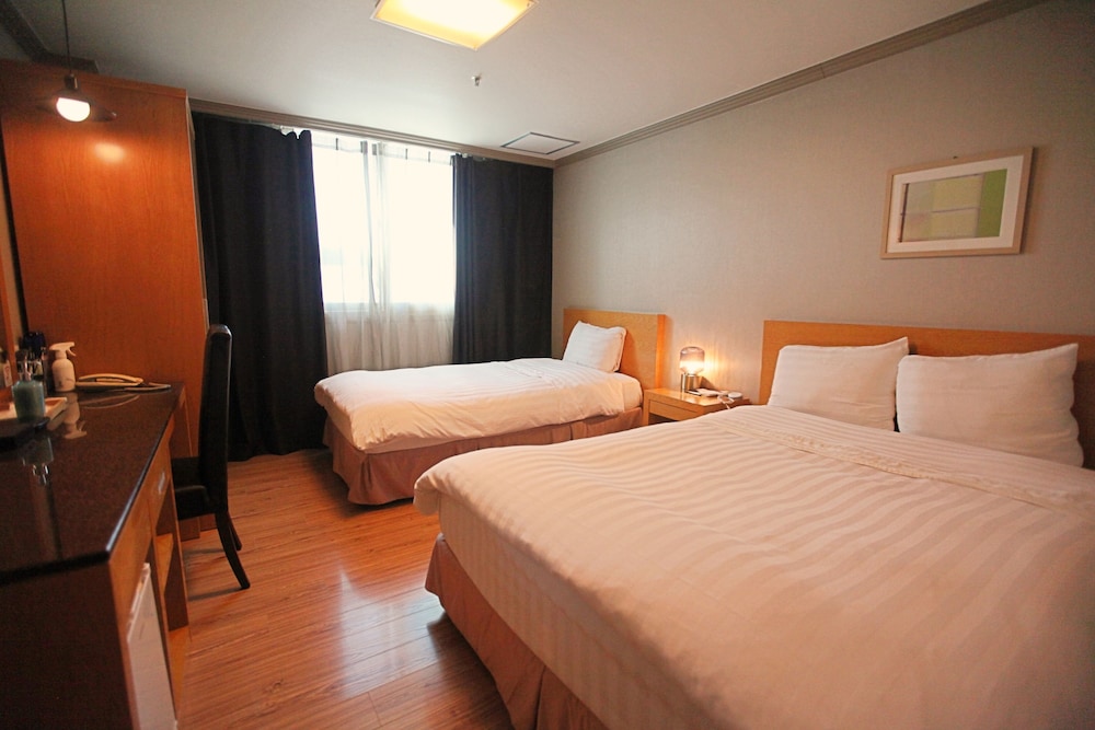 changwon at business hotel