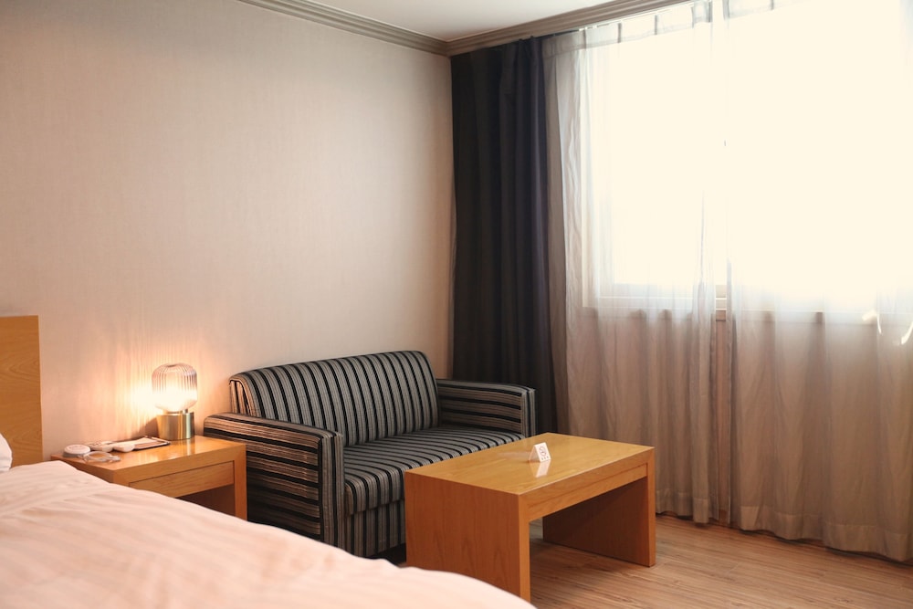 changwon at business hotel