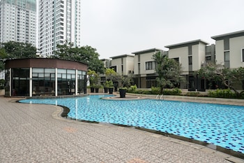 Trendy & Relaxing 2Br At The Suite Metro Apartment,,0 star