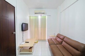 new furnished 2br apartment mutiara bekasi