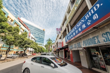 aj residence kota kinabalu city center