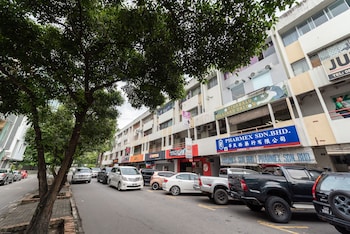 aj residence kota kinabalu city center